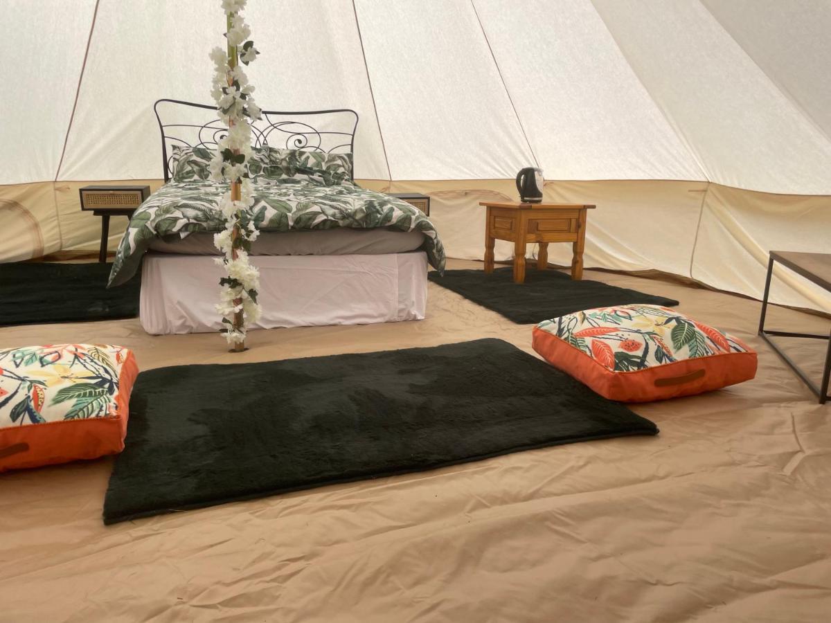 Готель Luxury Glamping At The Riverside Скегнесс Екстер'єр фото
