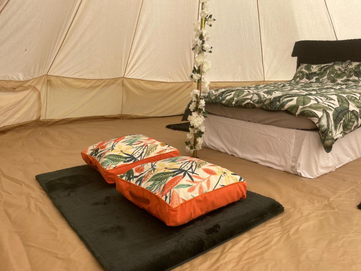 Готель Luxury Glamping At The Riverside Скегнесс Екстер'єр фото
