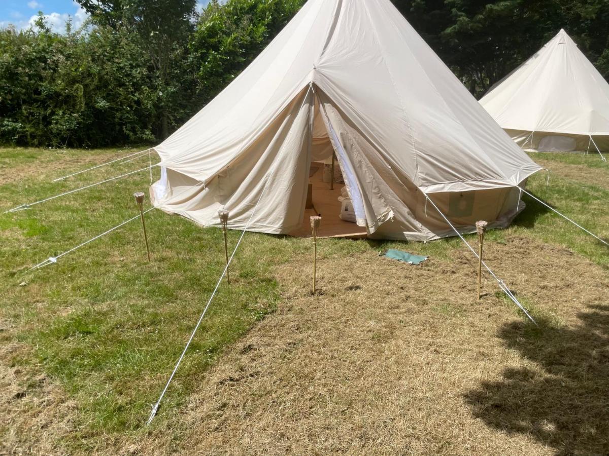Готель Luxury Glamping At The Riverside Скегнесс Екстер'єр фото