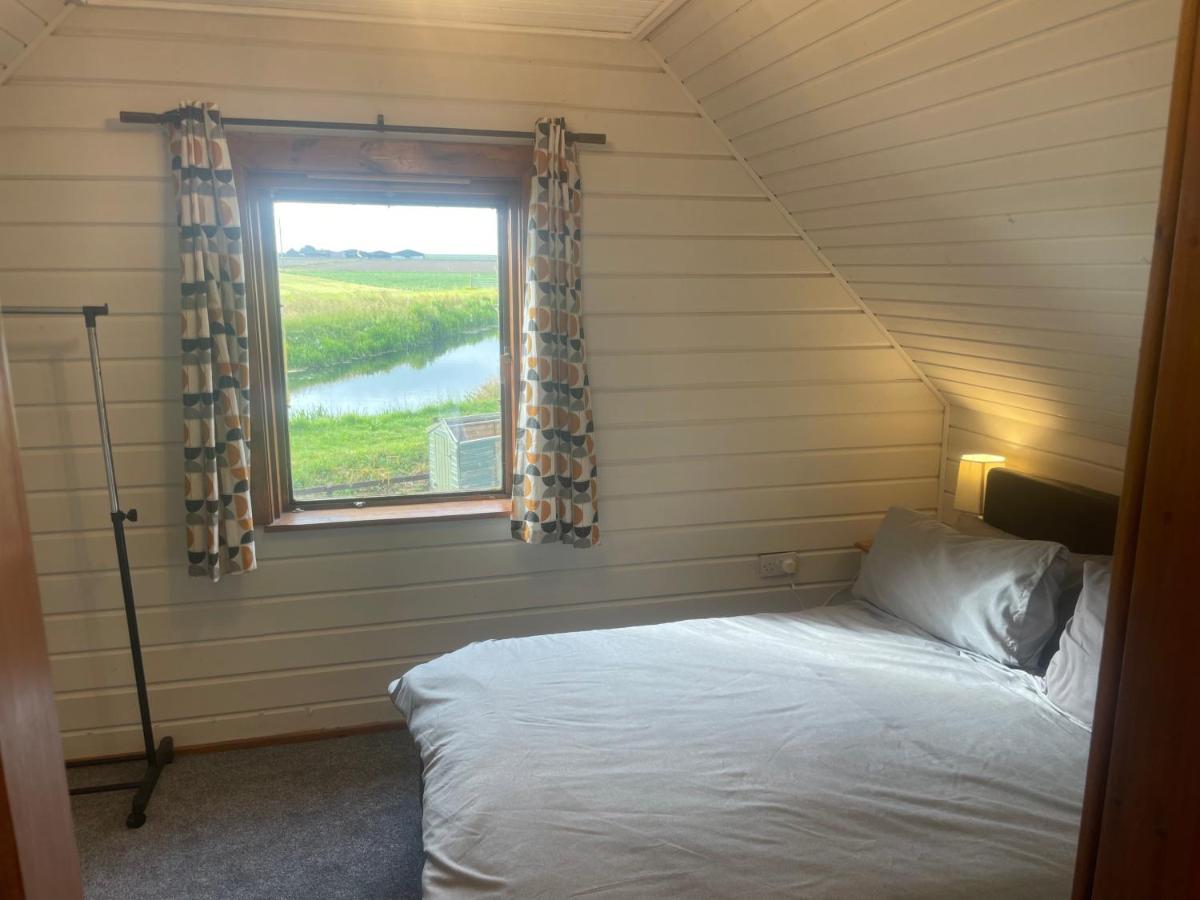 Готель Luxury Glamping At The Riverside Скегнесс Екстер'єр фото